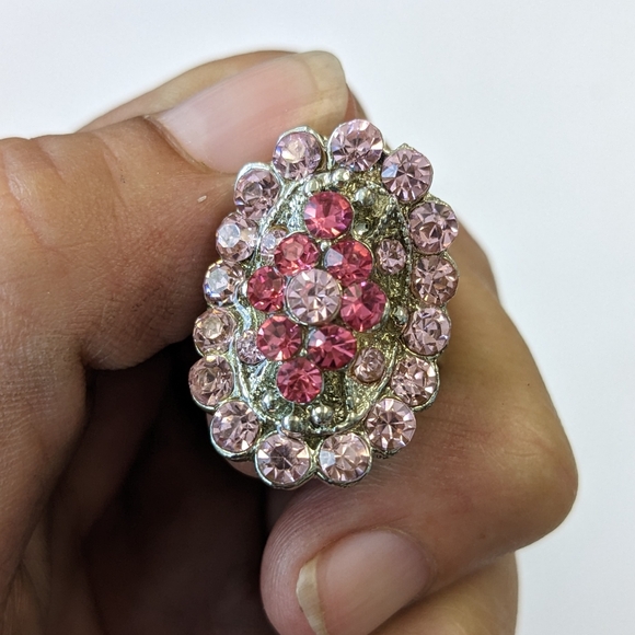 VTG GLASS CRYSTAL BARBIE CORE PINK CRYSTAL ADJUSTABLE RING - Picture 4 of 9
